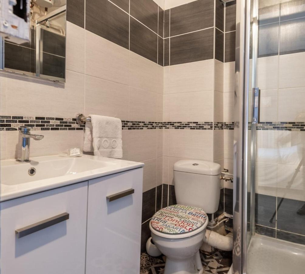 Apartmán Studio For 2 Located In The City Center Annecy Exteriér fotografie